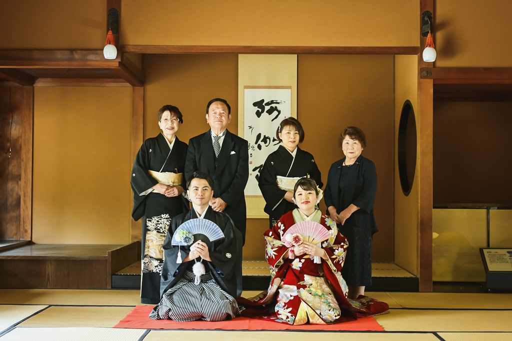 家族団らんの幸せなひと時を…♡東海屈指の人気を有する日本庭園でウェディングフォト☆彡