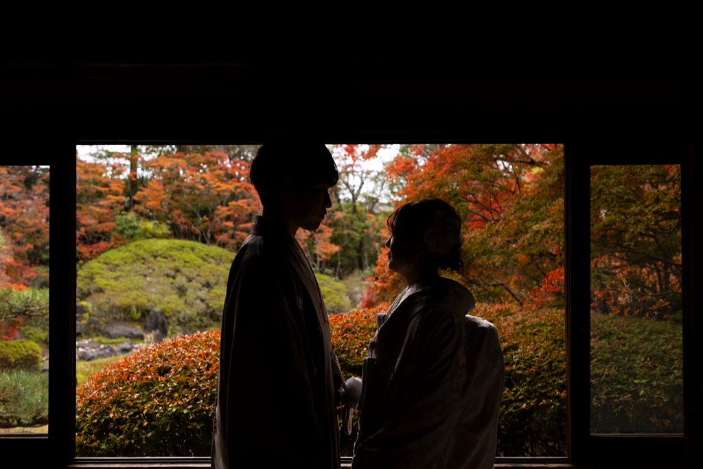 心温まる紅葉の絶景を☆彡秋の静寂が見守るお2人の愛の誓い♡